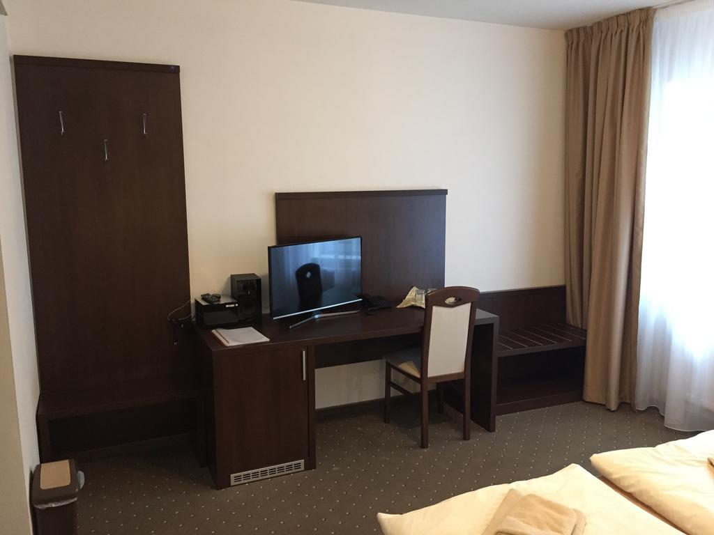 Garni Hotel Anne-Mary П'єштяни Екстер'єр фото